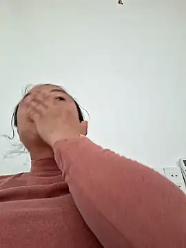 xuxulovezz online show from 11-20-25, 04:56