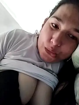 Snapshot of rossiteylor chatting on 10-28-25, 04:53 rossiteylor online show from 10-28-25, 04:53