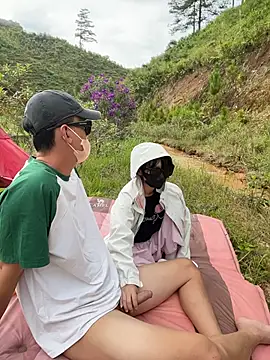 Snapshot of helen-my chatting on 10-27-25, 07:34 helen-my online show from 10-27-25, 07:34