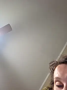 brunettebabexo3 online show from 10-24-25, 07:27