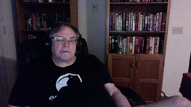 Vinyl22xh online show from 05-08-26, 01:33