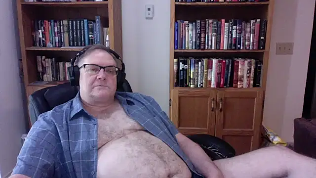 Vinyl22xh online show from 05-19-26, 06:47