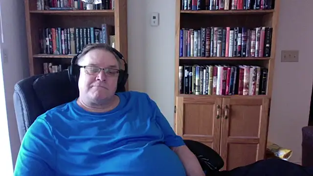 Vinyl22xh online show from 05-20-26, 08:04