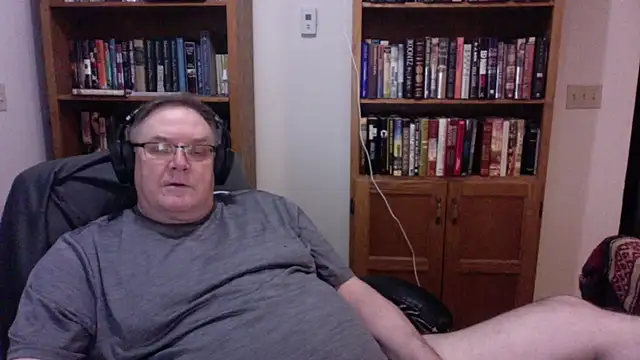 Snapshot of Vinyl22@xh chatting on 06-01-26, 05:42 Vinyl22xh online show from 06-01-26, 05:42