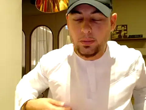 Snapshot of maximus888A chatting on 09-23-25, 04:21 maximus888A online show from 09-23-25, 04:21