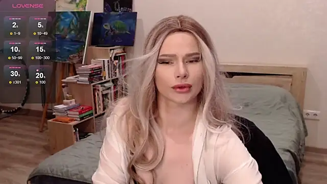 Snapshot of bbJ_one chatting on 10-18-25, 11:00 bbJ one online show from 10-18-25, 11:00