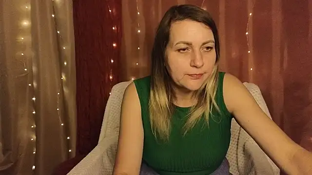 silvaraNoir online show from 09-28-25, 04:12