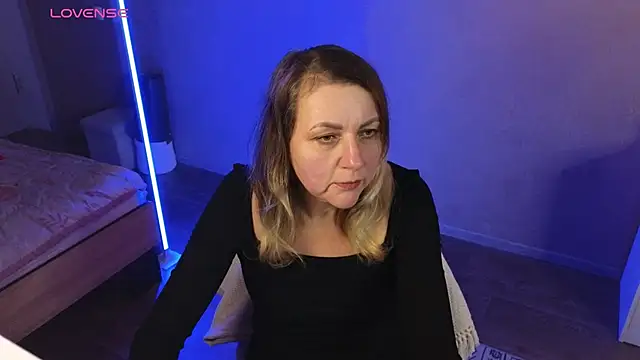 silvaraNoir online show from 10-19-25, 05:02