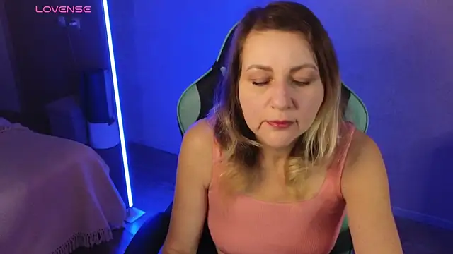 silvaraNoir online show from 10-26-25, 03:07