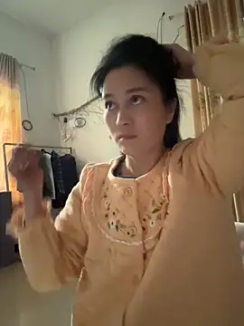 Snapshot of aoyo66 chatting on 11-15-25, 11:10 aoyo66 online show from 11-15-25, 11:10