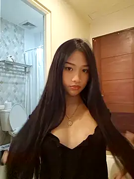 Snapshot of Bunny72772 chatting on 11-11-25, 06:35 Bunny72772 online show from 11-11-25, 06:35