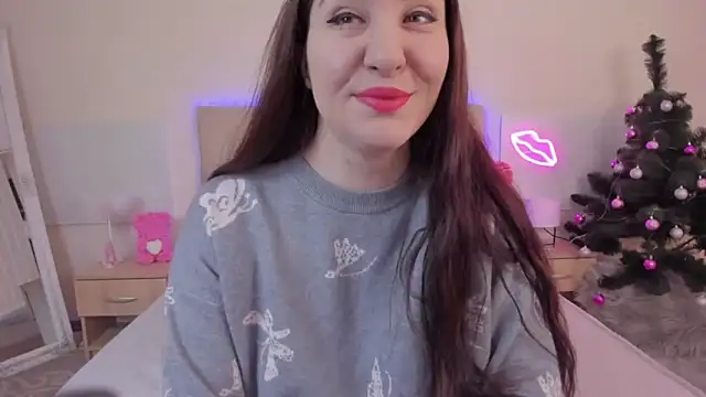 TrishaDarks online show from 12-18-25, 06:30