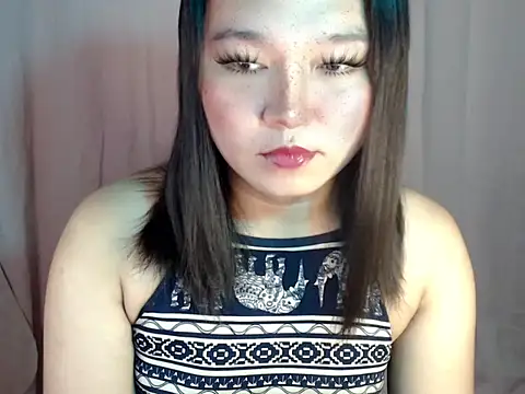 Snapshot of Eyes-on-me chatting on 10-26-25, 08:59 Eyes-on-me online show from 10-26-25, 08:59