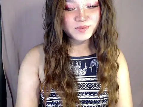 Snapshot of Eyes-on-me chatting on 11-21-25, 03:11 Eyes-on-me online show from 11-21-25, 03:11