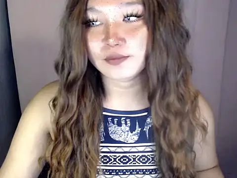 Snapshot of Eyes-on-me chatting on 02-05-26, 07:24 Eyes-on-me online show from 02-05-26, 07:24