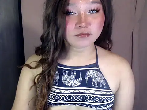 Snapshot of Eyes-on-me chatting on 03-30-26, 05:58 Eyes-on-me online show from 03-30-26, 05:58