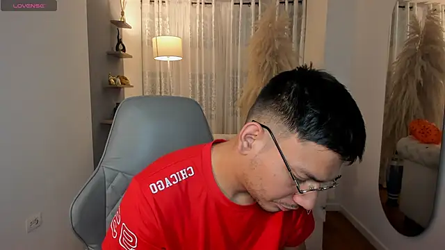 Snapshot of marcuswildx chatting on 10-07-25, 11:40 marcuswildx online show from 10-07-25, 11:40