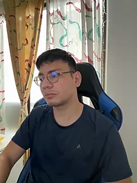 Snapshot of marcuswildx chatting on 12-04-25, 12:03 marcuswildx online show from 12-04-25, 12:03