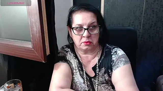 Snapshot of MissSanjanne chatting on 06-21-26, 08:22 MissSanjanne online show from 06-21-26, 08:22