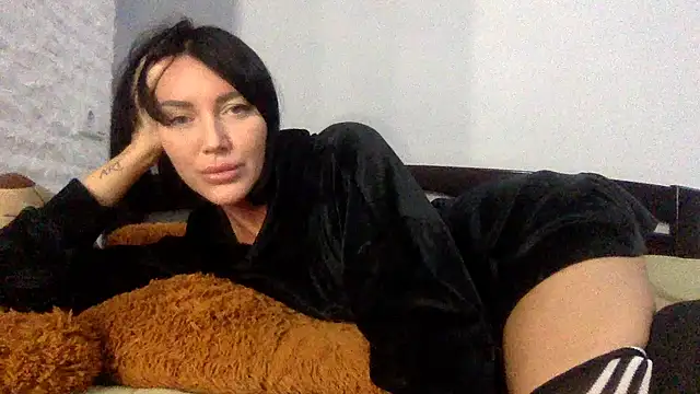 Veymoria online show from 11-18-25, 11:26