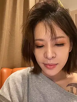 Snapshot of miumiu-66 chatting on 05-26-26, 09:16 miumiu-66 online show from 05-26-26, 09:16
