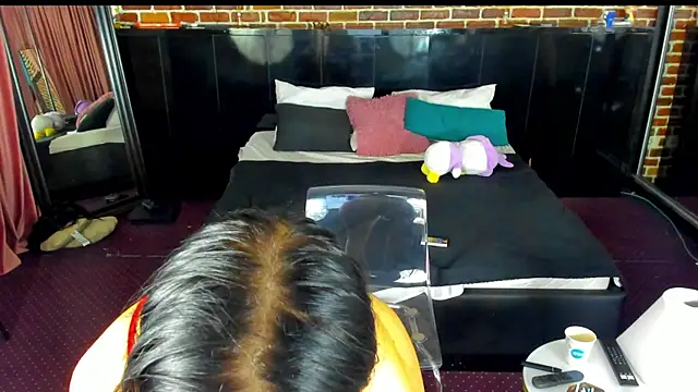 Snapshot of MeganSin_ chatting on 12-04-25, 05:39 MeganSin online show from 12-04-25, 05:39