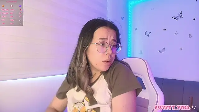 Snapshot of sweettvera chatting on 05-11-26, 12:55 sweettvera online show from 05-11-26, 12:55