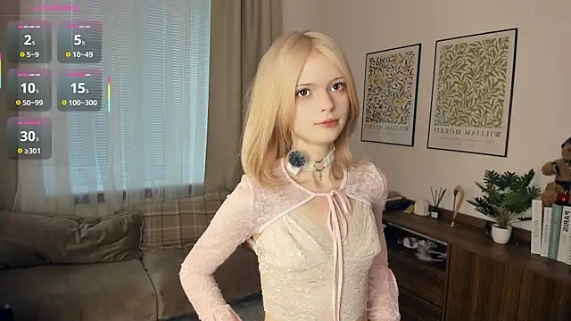 Snapshot of LaureMestler chatting on 11-23-25, 07:41 LaureMestler online show from 11-23-25, 07:41