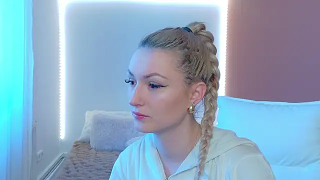 Anaayss  online show from 03-04-26, 06:08