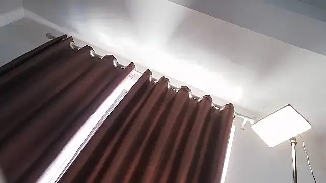 xiaoyizi online show from 06-29-26, 05:03