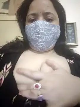 Snapshot of Cute-Purva chatting on 10-29-25, 12:46 Cute-Purva online show from 10-29-25, 12:46