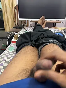 Snapshot of slaveboi9876 chatting on 12-16-25, 03:44 slaveboi9876 online show from 12-16-25, 03:44