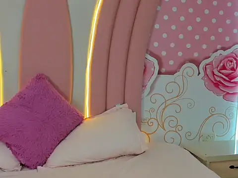 SofiaaBigBoobs online show from 12-04-25, 12:03