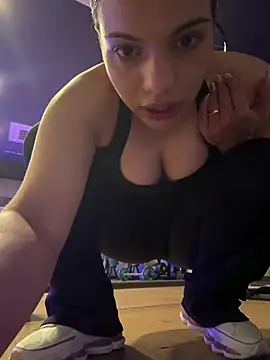 Anavalle online show from 04-24-26, 07:05