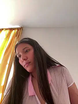 IsabellaJoness  online show from 11-08-25, 12:27