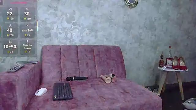 Snapshot of Abby-Blonde chatting on 10-27-25, 10:03 Abby-Blonde online show from 10-27-25, 10:03