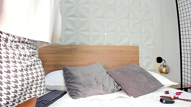 ValeryTrans  online show from 11-27-25, 01:24