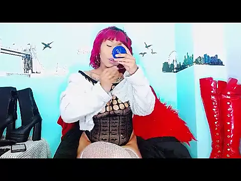 Snapshot of mylygrey chatting on 10-28-25, 03:04 mylygrey online show from 10-28-25, 03:04