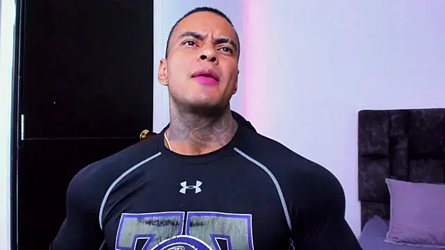 Snapshot of binmontana_ chatting on 11-26-25, 10:33 binmontana online show from 11-26-25, 10:33