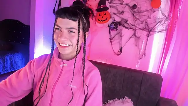 kitty  chs online show from 11-13-25, 12:37