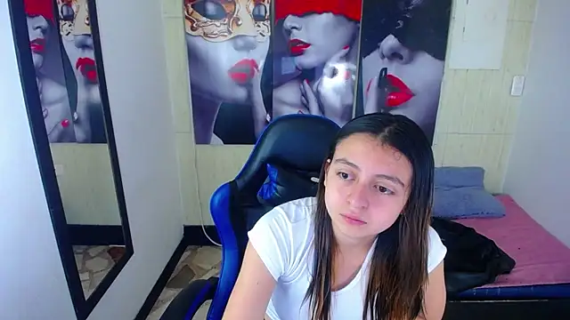 lala clark online show from 11-15-25, 12:45