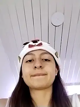 lala clark online show from 12-19-25, 08:27