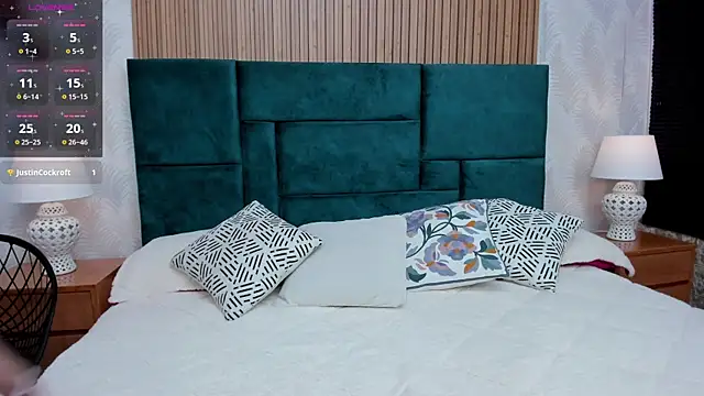 Snapshot of Bunny_boobs__ chatting on 11-30-25, 01:31 Bunny boobs online show from 11-30-25, 01:31