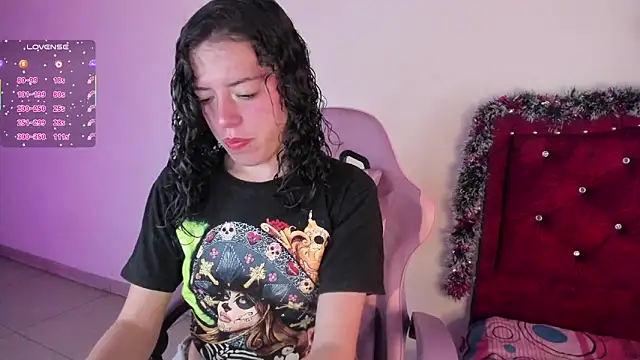 Snapshot of zakura_Haruno chatting on 12-20-25, 08:49 zakura Haruno online show from 12-20-25, 08:49