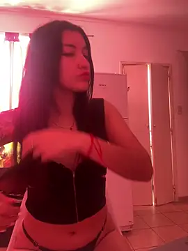 KarenG2025 online show from 11-25-25, 04:29