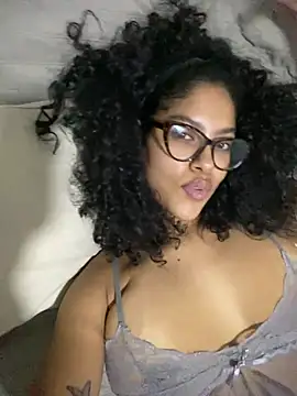 Snapshot of miiabrown18 chatting on 05-26-26, 08:32 miiabrown18 online show from 05-26-26, 08:32