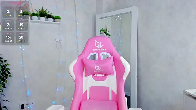 Snapshot of Berta_Kelly chatting on 12-19-25, 12:39 Berta Kelly online show from 12-19-25, 12:39