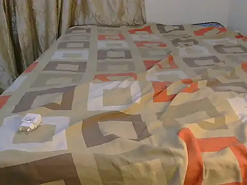 Snapshot of HorneyEbony chatting on 10-15-25, 03:12 HorneyEbony online show from 10-15-25, 03:12