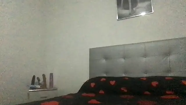 paula19800 online show from 10-21-25, 09:37