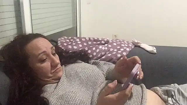 paula19800 online show from 11-10-25, 12:09